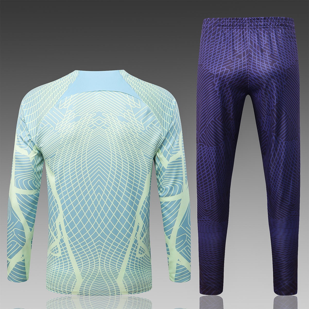 Ensemble Brésil bleu ciel et violet, vue de dos