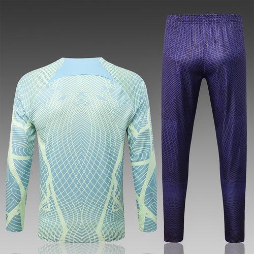 Ensemble Brésil bleu ciel et violet, vue de dos