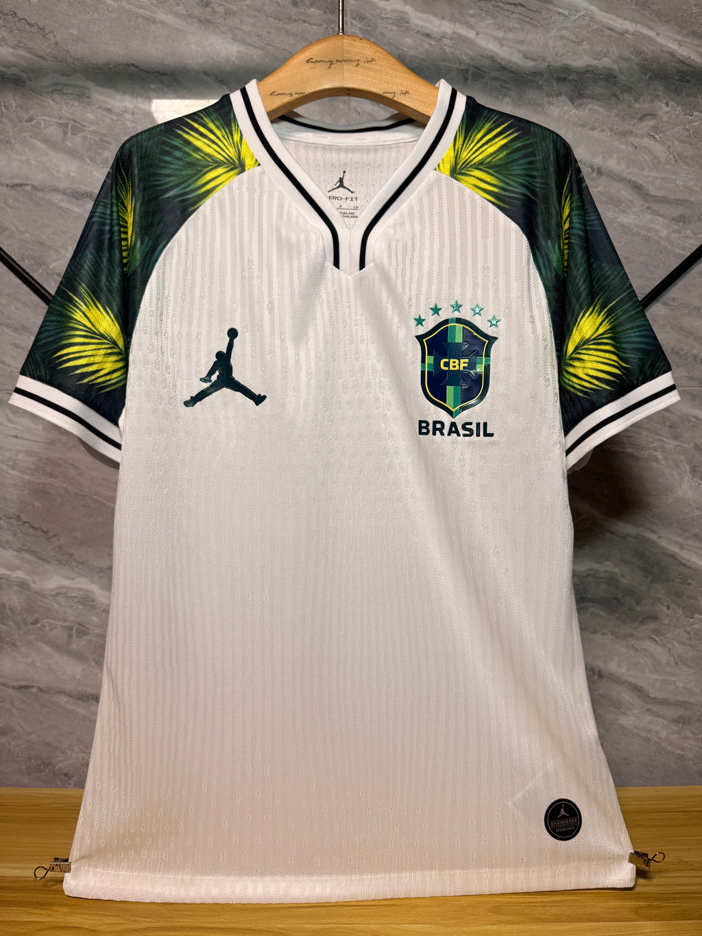 Maillot Brésil blanc tropical, vue de dos