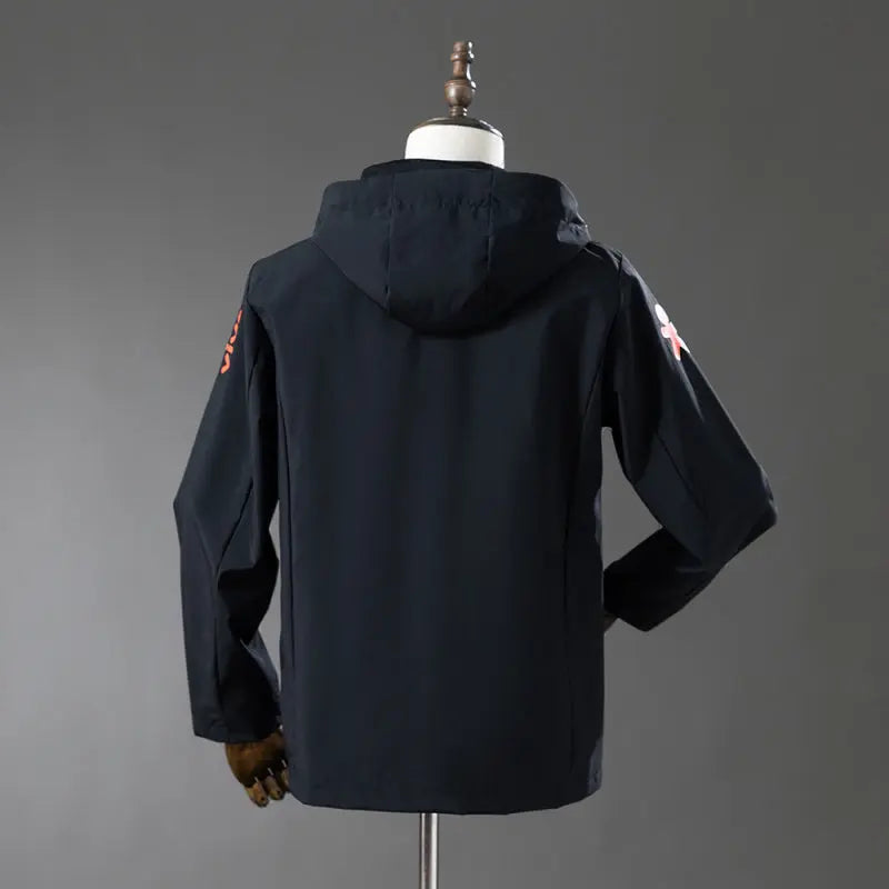 Veste noire à capuche inspirée du football brésilien, vue de dos